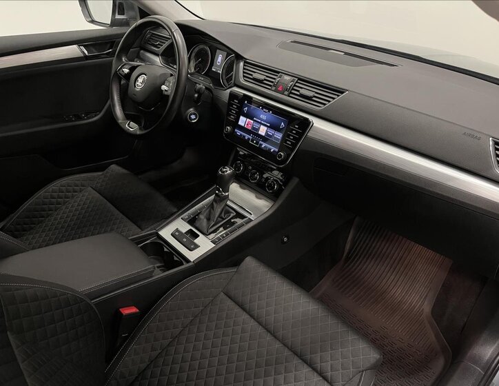 Škoda Superb Kombi 1,5 l 110 kw