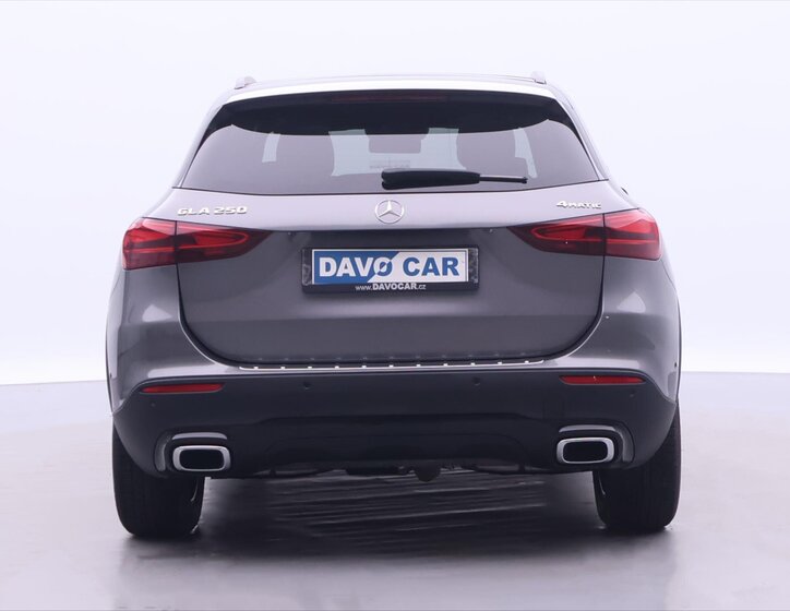 Mercedes-Benz GLA SUV / Terénní 2,0 l 165 kw