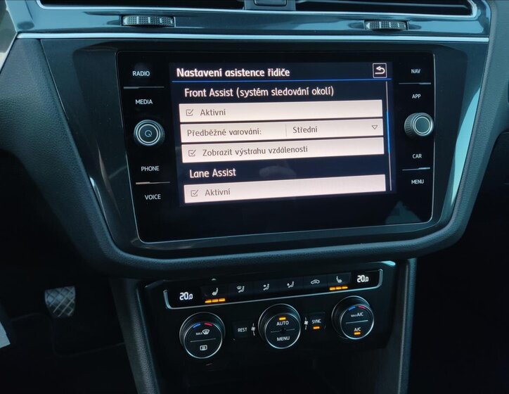 Volkswagen Tiguan SUV / Terénní 2,0 l 110 kw