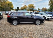 Mitsubishi Outlander 4