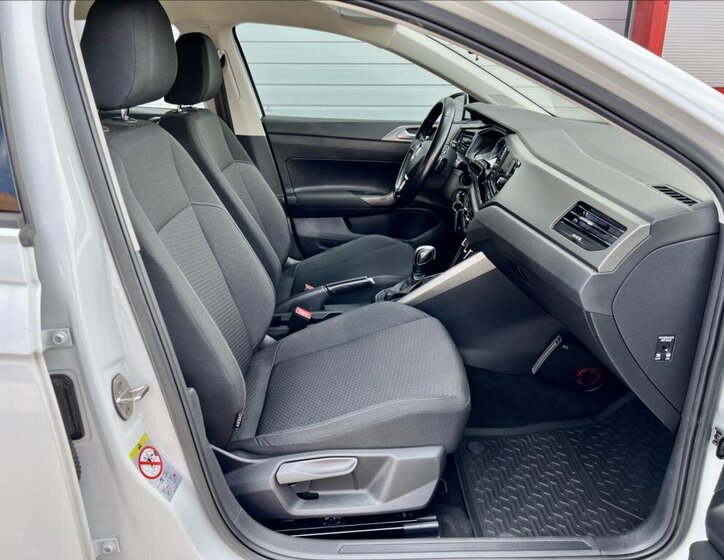 Volkswagen Polo Hatchback 999,0 70 kw
