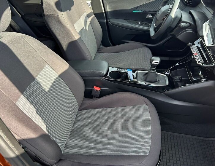 Peugeot 2008 SUV 1,2 l 74 kw