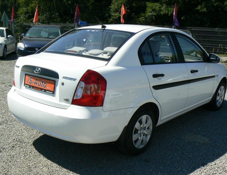 Hyundai Accent 4