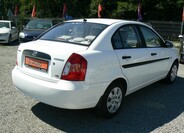 Hyundai Accent 4