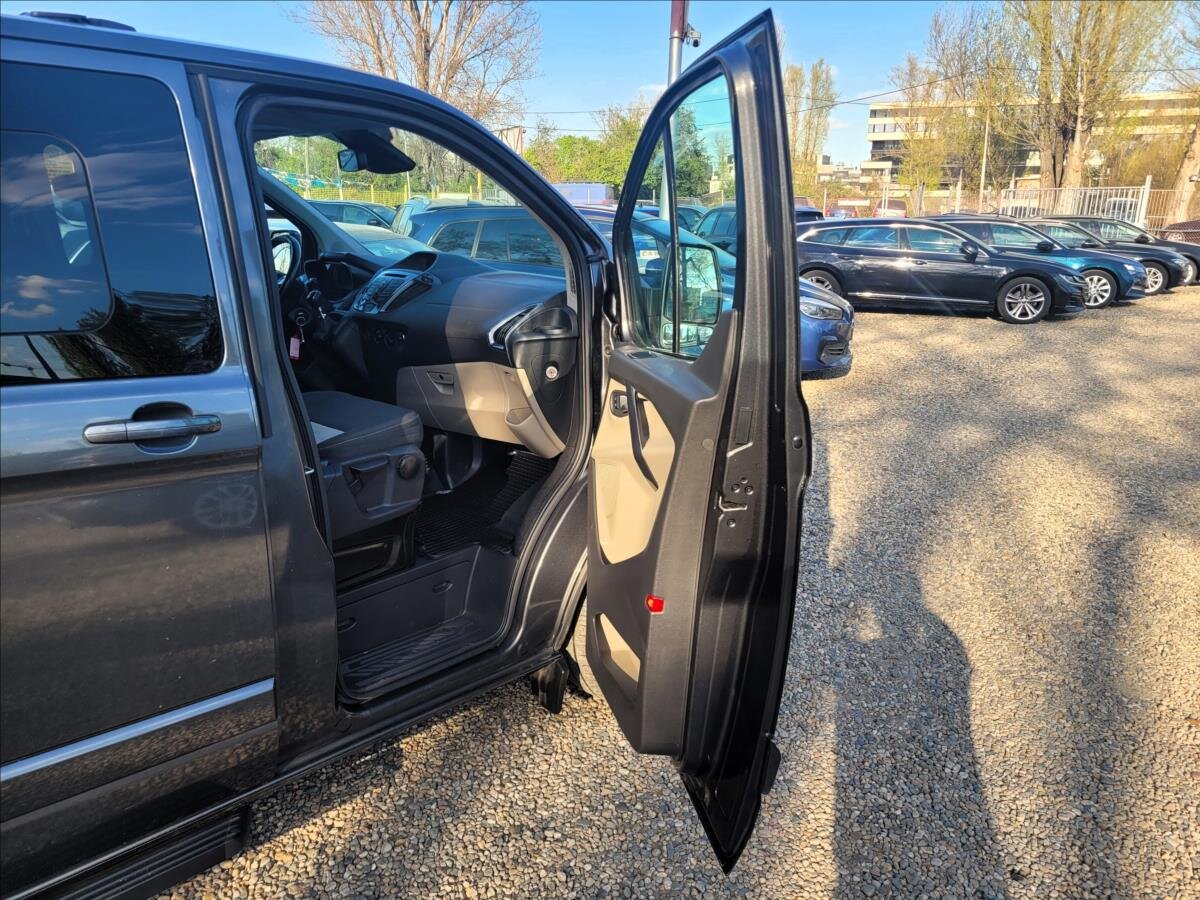 Ford Tourneo Custom MPV 2,0 l 125 kw