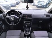 Volkswagen Golf 10
