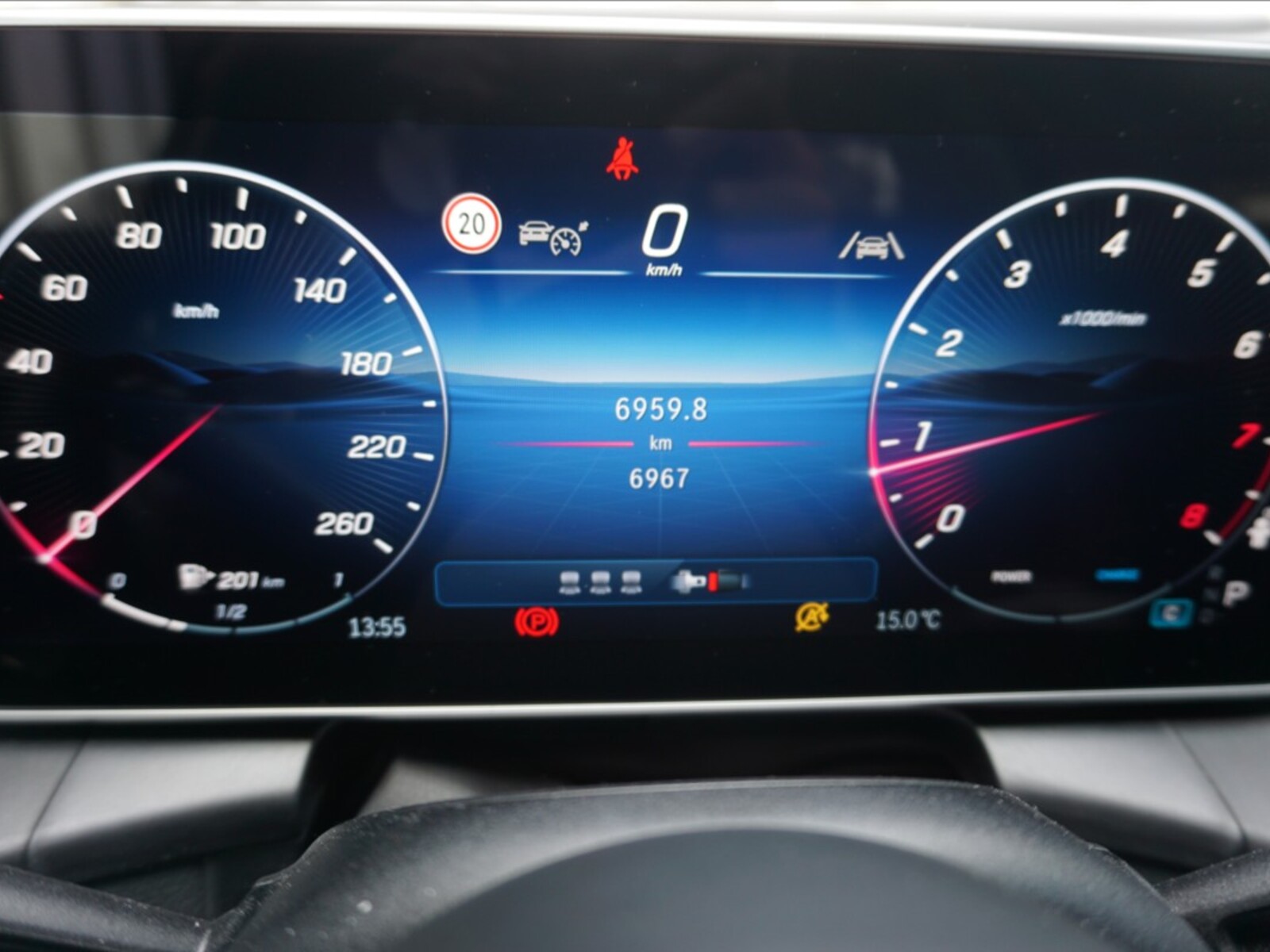 Mercedes-Benz GLC 10