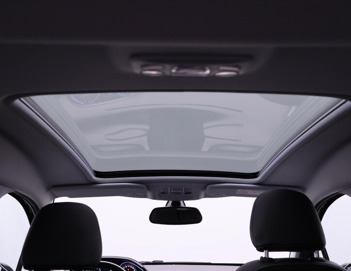 Peugeot 2008 SUV 1,2 l 81 kw