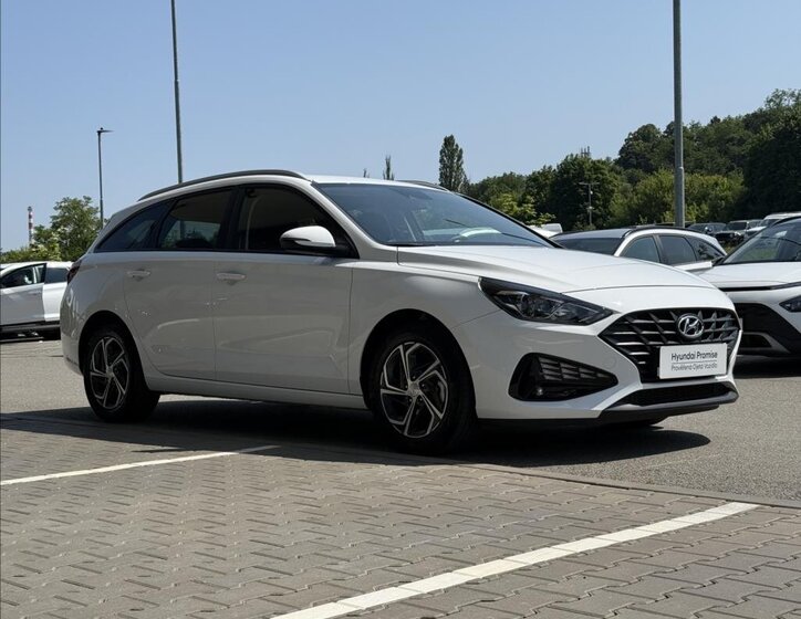 Hyundai i30 4