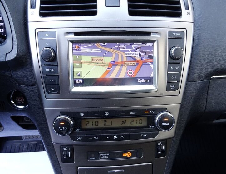 Toyota Avensis Sedan / Limuzína 2,0 l 112 kw