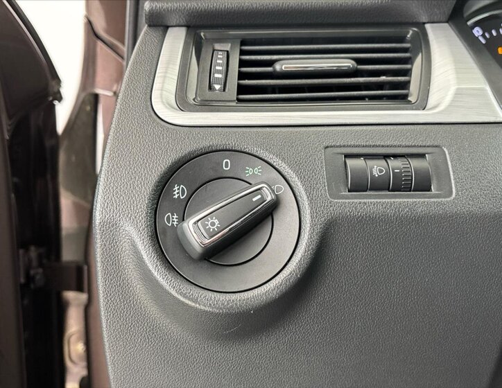 Škoda Rapid Liftback 1,2 l 81 kw