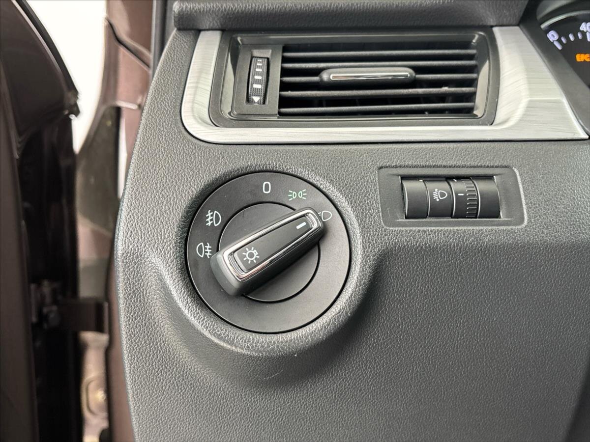 Škoda Rapid Liftback 1,2 l 81 kw