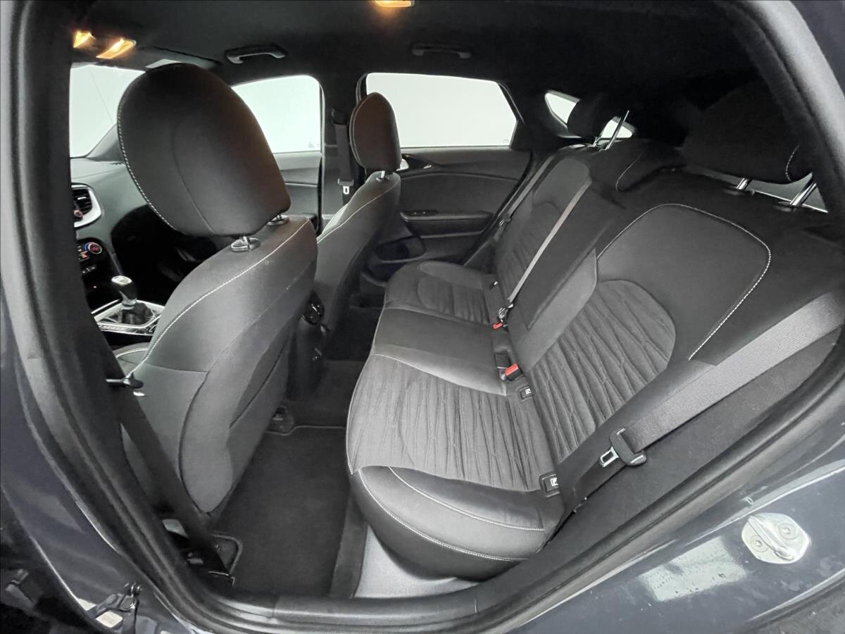 KIA ProCeed Kombi 1,5 l 118 kw