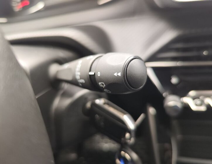 Peugeot 2008 SUV 1,2 l 96 kw