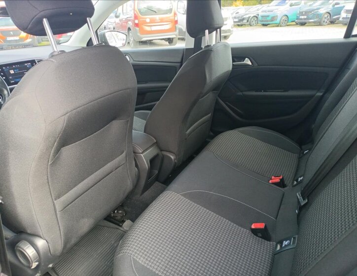 Peugeot 308 Hatchback 1,2 l 81 kw