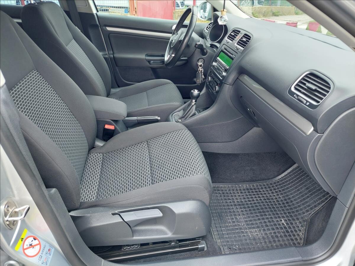 Volkswagen Golf Kombi 1,6 l 77 kw