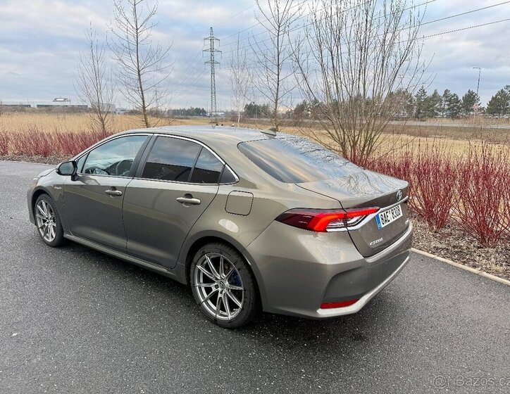 Toyota Corolla Sedan / Limuzína 0,0 72 kw