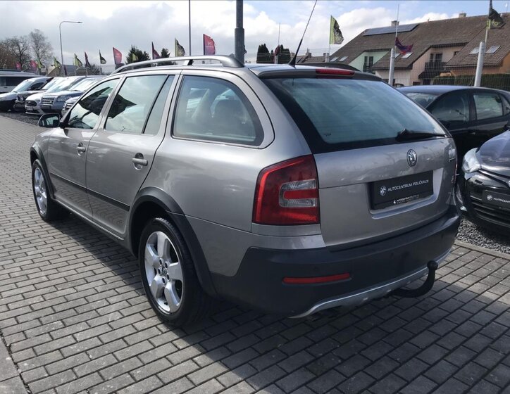 Škoda Octavia Kombi 2,0 l 103 kw