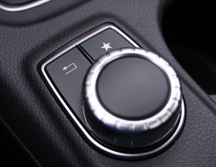 Mercedes-Benz CLA 37