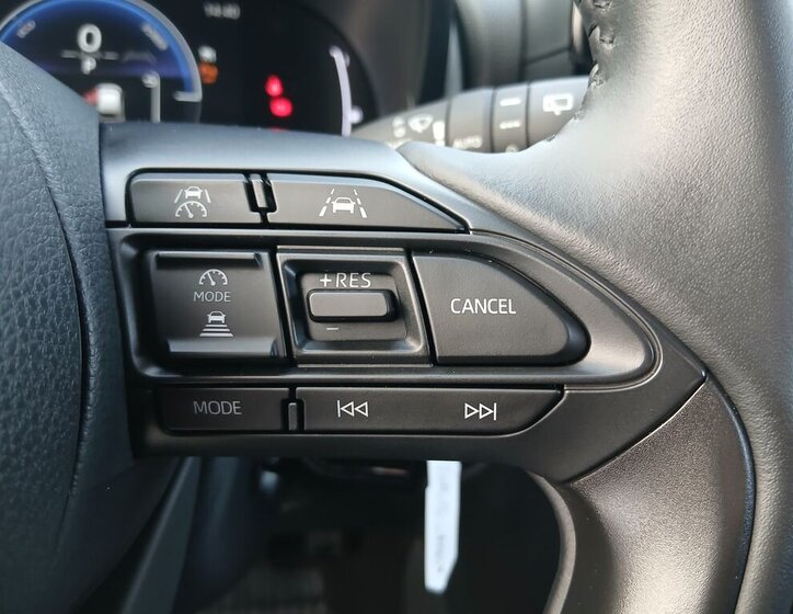 Toyota Yaris Cross 19