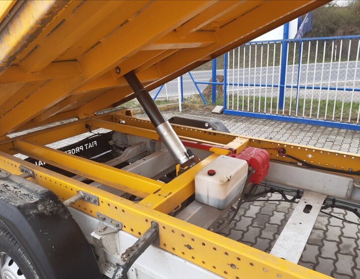 Fiat Ducato Sklápěč 2,3 l 103 kw