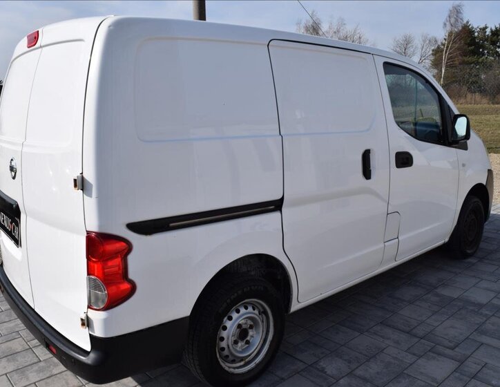 Nissan NV200 MPV 1,6 l 81 kw