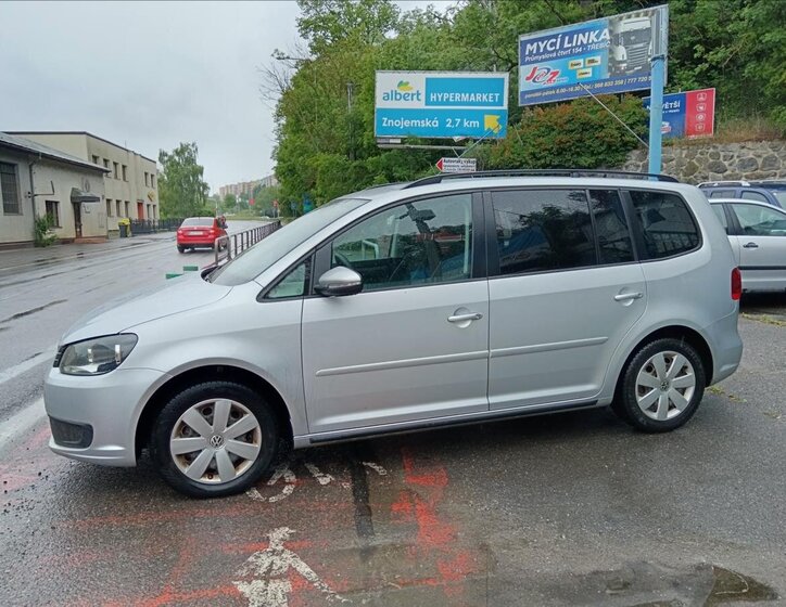 Volkswagen Touran Kombi 1,5 l 77 kw