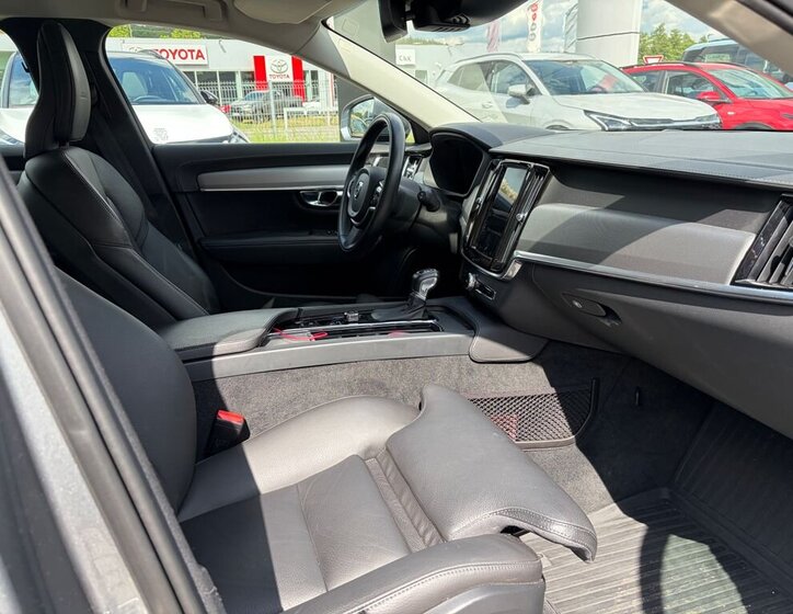 Volvo V90 Kombi 2,0 l 140 kw