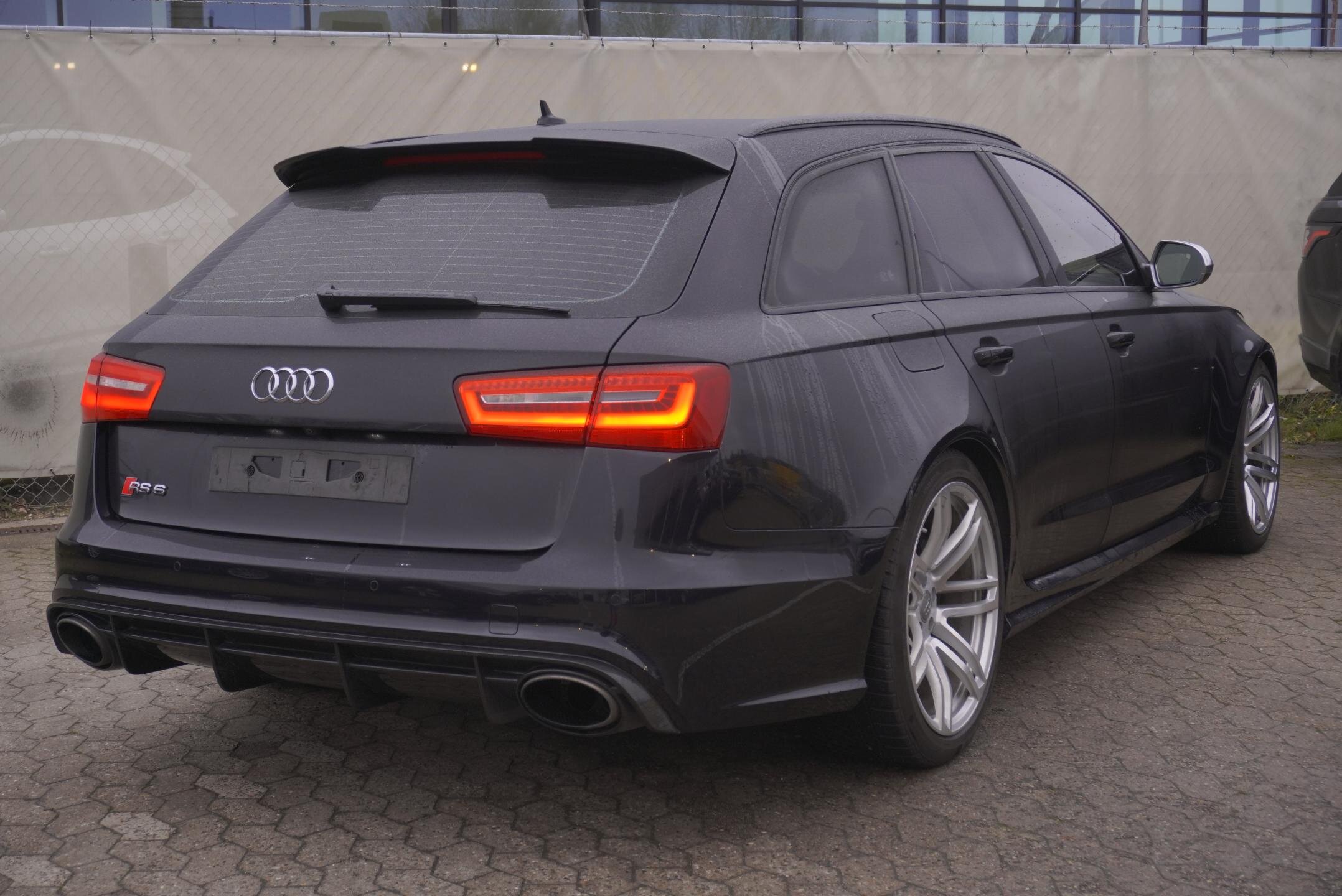 Audi RS 6 Hatchback 4,0 l 412 kw