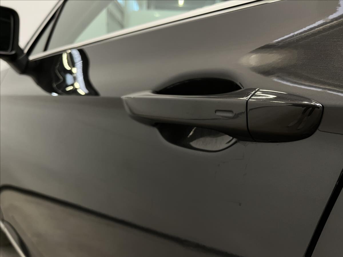 Volkswagen Passat Sedan 1,5 l 110 kw