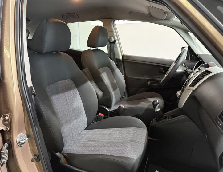 KIA Venga MPV 1,4 l 66 kw