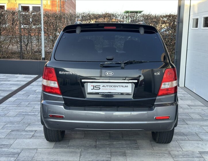KIA Sorento SUV / Terénní 2,5 l 103 kw