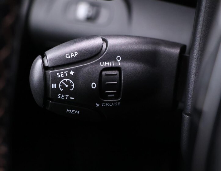 Peugeot Rifter MPV 1,5 l 96 kw