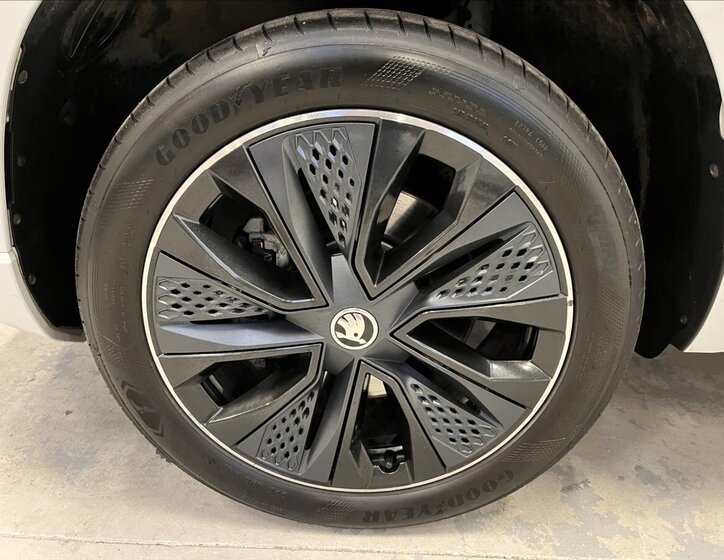 Škoda Karoq SUV 1,5 l 110 kw