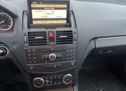 Mercedes-Benz Třídy C Sedan / Limuzína 3,0 l 170 kw