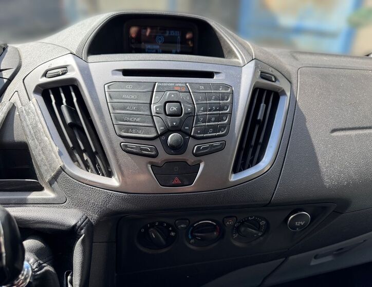 Ford Transit Custom 9