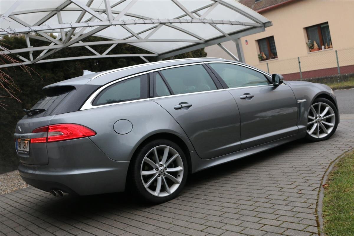 Jaguar XF Kombi 3,0 l 177 kw