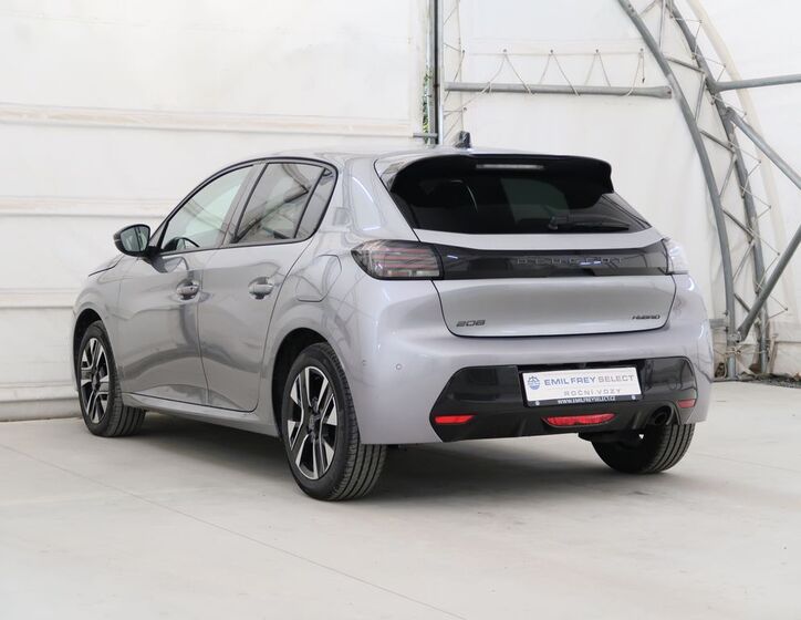 Peugeot 208 8