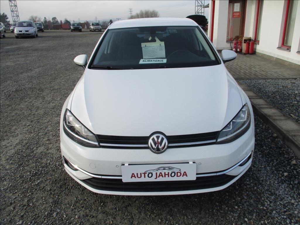 Volkswagen Golf Hatchback 999,0 63 kw