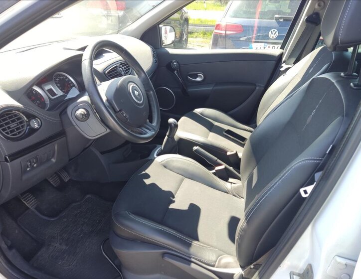 Renault Clio Hatchback 1,1 l 55 kw