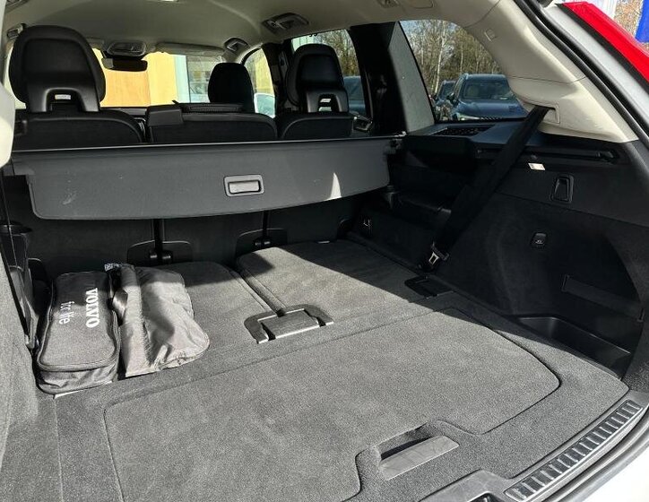 Volvo XC90 SUV 2,0 l 173 kw