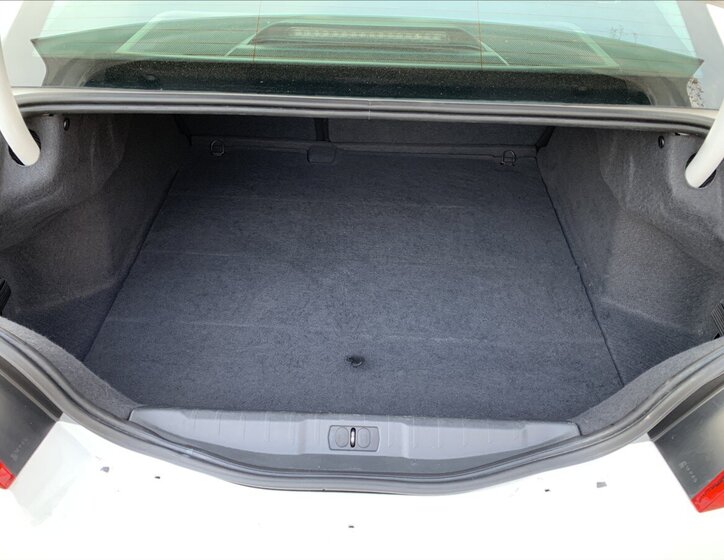 Peugeot 508 Sedan / Limuzína 2,0 l 120 kw