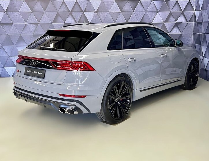Audi SQ8 SUV / Terénní 4,0 l 373 kw