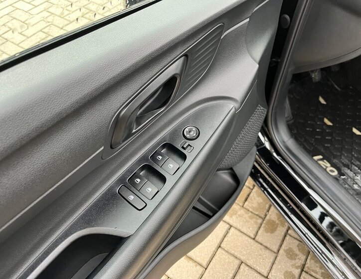 Hyundai i20 Hatchback 1,2 l 57 kw