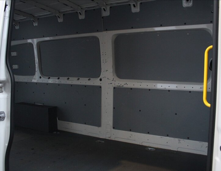 Volkswagen Crafter Skříň 2,0 l 103 kw