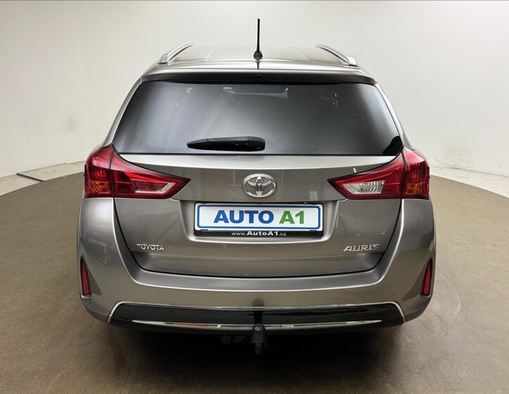 Toyota Auris Kombi 1,4 l 66 kw