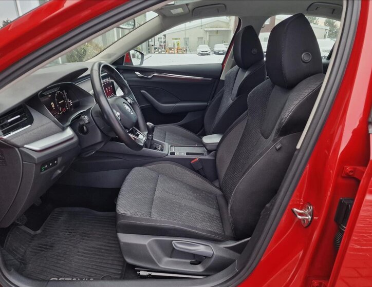 Škoda Octavia Sedan / Limuzína 1,5 l 110 kw