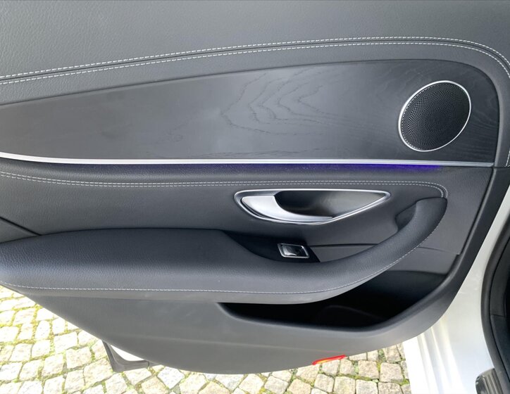 Mercedes-Benz Třídy E Kombi 2,0 l 143 kw