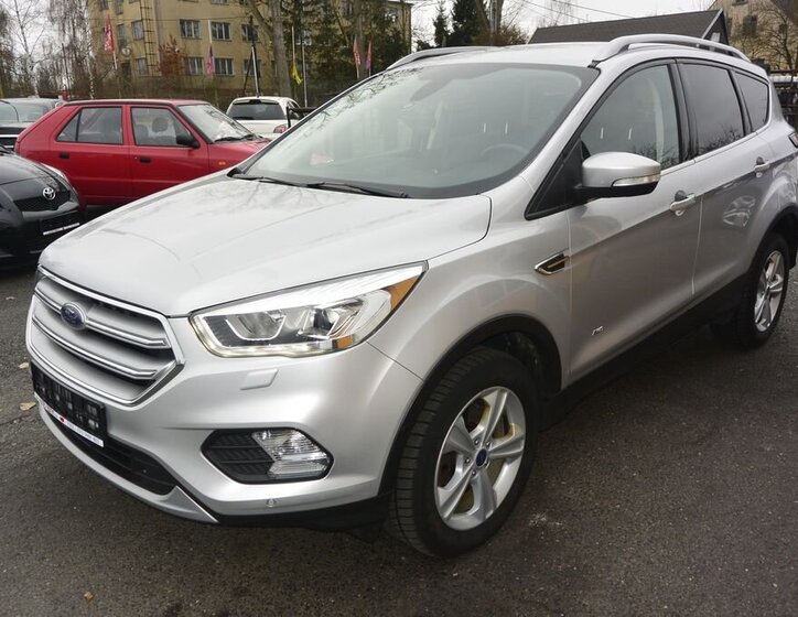 Ford Kuga 1