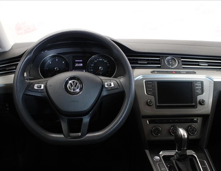 Volkswagen Passat Kombi 2,0 l 110 kw